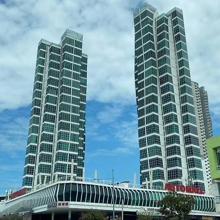 The Maritime Suite @ Panoramic Duplex 海景の家 Jelutong Kültér fotó