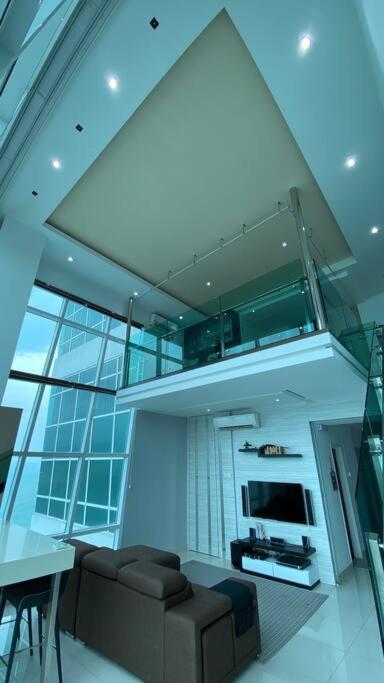 The Maritime Suite @ Panoramic Duplex 海景の家 Jelutong Kültér fotó