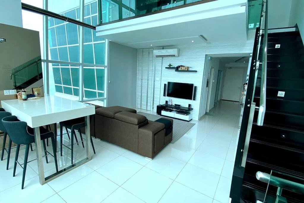 The Maritime Suite @ Panoramic Duplex 海景の家 Jelutong Kültér fotó